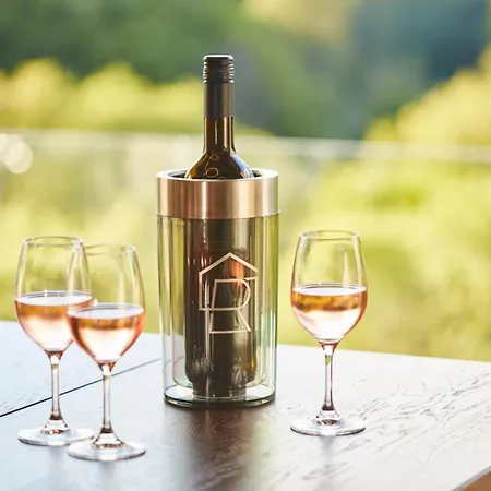 Racers Grand Prix - Mit Hebebuehne Und Doppelgarage Bermel