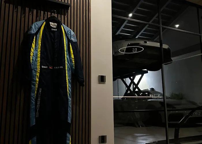 בית נופש Racers Grand Prix - Mit Hebebuehne Und Doppelgarage Bermel