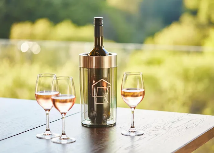 Racers Grand Prix - Mit Hebebuehne Und Doppelgarage Bermel