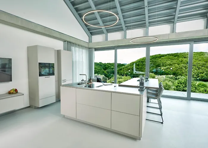 Racers Grand Prix - Mit Hebebuehne Und Doppelgarage * Bermel